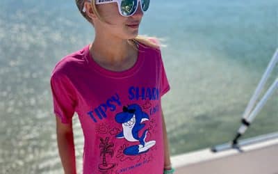 Tipsy Café Youth Short Sleeve T-Shirt – Pink